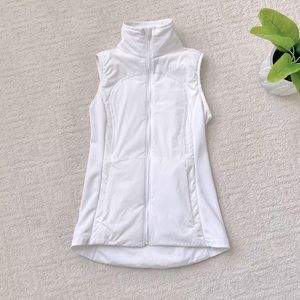 EUC Lululemon Run for Cold Vest